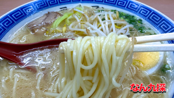 「拉麺男（ラーメンマン）」の朝ラー（あっさり）の麺