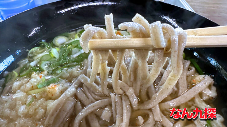 めぐみうどんのたぬきそばの麺